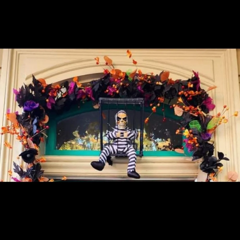 Skeleton Prisoner Halloween Decoration in Hanging Cage